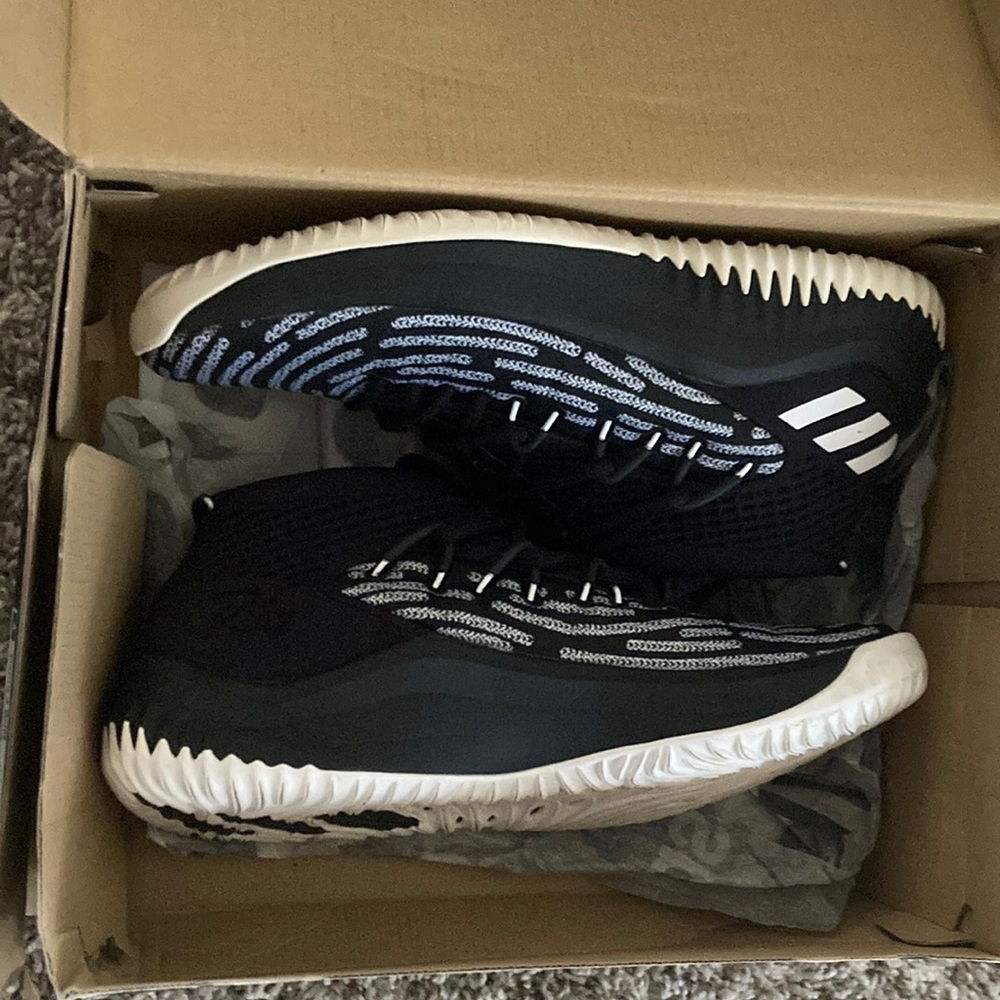 Dame 4 sz8.5